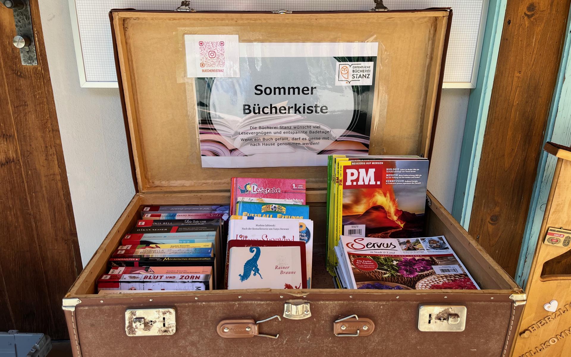 Bücherkoffer